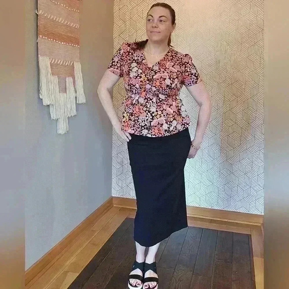 Monteau Los Angeles Floral V-Neck Top Sz Large - Picture 3 of 5